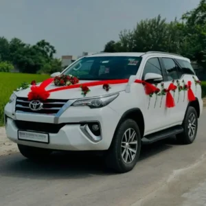 Elegant Floral Wedding Car Decoration